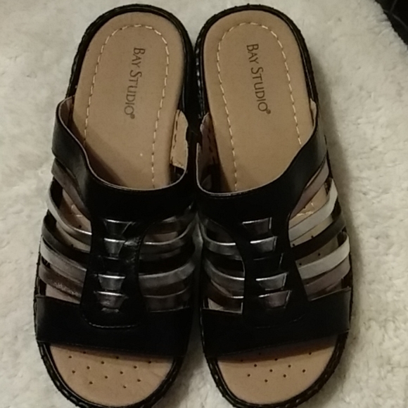 Sandals - Picture 3 of 4